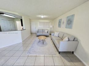 3417 NW 44th St 104, Oakland Park FL 33309