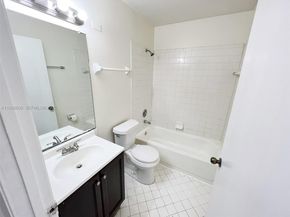 3417 NW 44th St 104, Oakland Park FL 33309