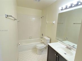 3417 NW 44th St 104, Oakland Park FL 33309