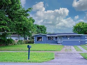 372 W Dayton Cir, Fort Lauderdale FL 33312