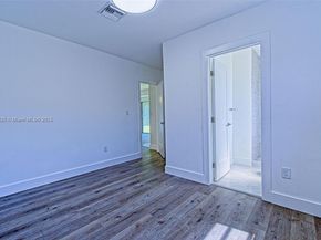 372 W Dayton Cir, Fort Lauderdale FL 33312