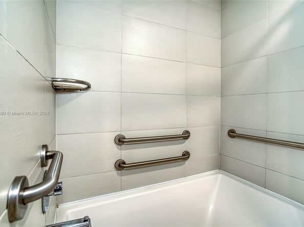 2602 E Hallandale Beach Blvd R2304, Hallandale Beach FL 33009