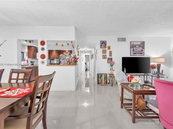 491 Ives Dairy Rd 2025, Miami FL 33179
