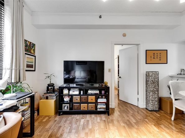 540 Brickell Key Dr 210, Miami FL 33131