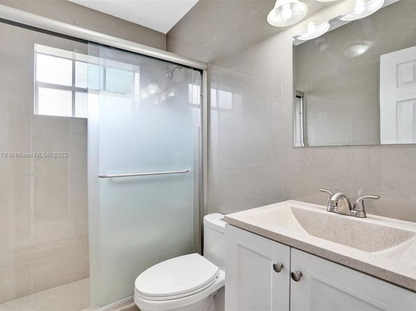 210 N 72nd Ave, Hollywood FL 33024