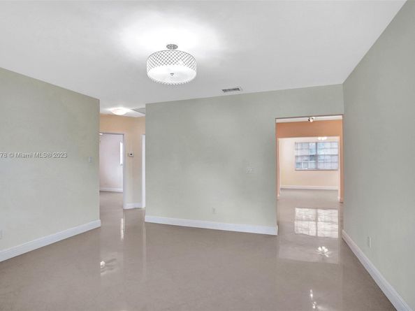 210 N 72nd Ave, Hollywood FL 33024