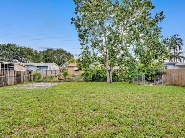 210 N 72nd Ave, Hollywood FL 33024