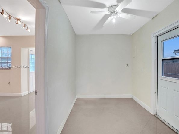 210 N 72nd Ave, Hollywood FL 33024