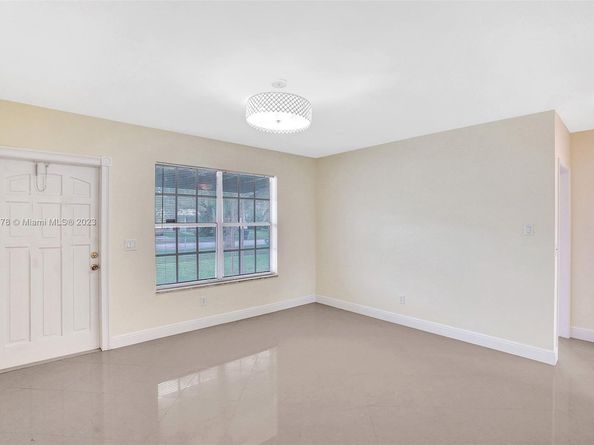210 N 72nd Ave, Hollywood FL 33024