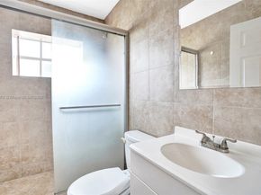 210 N 72nd Ave, Hollywood FL 33024