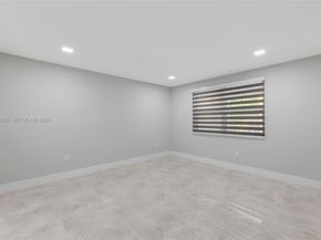 15685 SW 82nd Cir Ln 28, Miami FL 33193