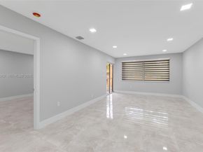 15685 SW 82nd Cir Ln 28, Miami FL 33193