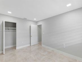 15685 SW 82nd Cir Ln 28, Miami FL 33193