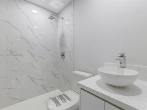 15685 SW 82nd Cir Ln 28, Miami FL 33193