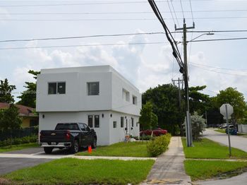 1998 NW 50th St