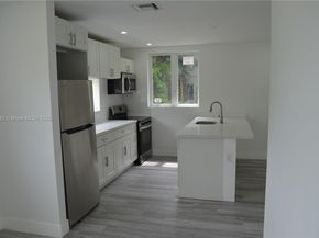 1998 NW 50th St, Miami FL 33142
