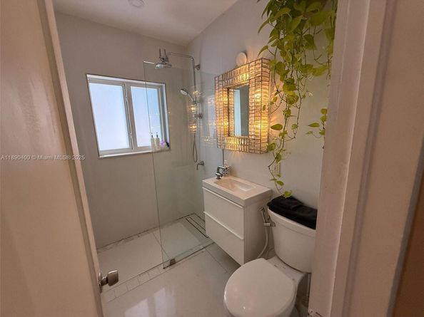 1785 Calais Dr 8, Miami Beach FL 33141