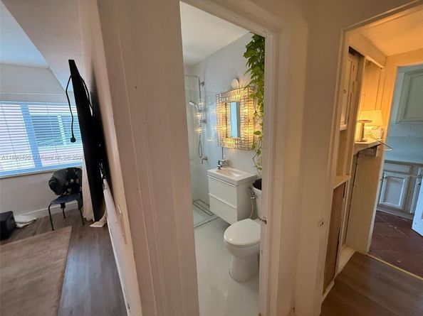 1785 Calais Dr 8, Miami Beach FL 33141