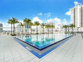 79 SW 12th St 2306S, Miami FL 33130