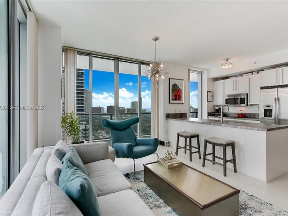79 SW 12th St 2306S, Miami FL 33130