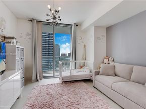 79 SW 12th St 2306S, Miami FL 33130