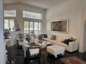 13707 NW 21st St, Pembroke Pines FL 33028