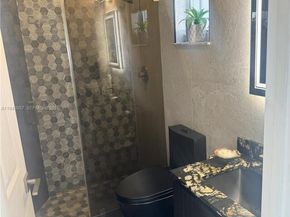 13707 NW 21st St, Pembroke Pines FL 33028