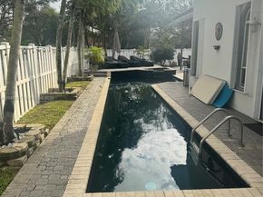 13707 NW 21st St, Pembroke Pines FL 33028