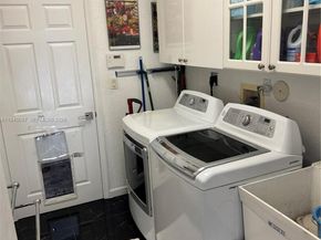 13707 NW 21st St, Pembroke Pines FL 33028