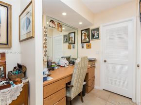 2500 Parkview Dr 1207, Hallandale Beach FL 33009