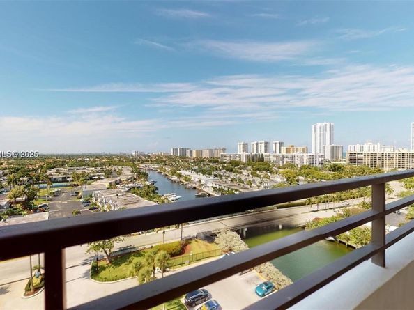 2500 Parkview Dr 1207, Hallandale Beach FL 33009