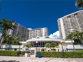 2500 Parkview Dr 1207, Hallandale Beach FL 33009