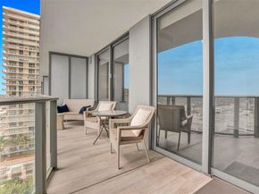121 NE 34th St 1814, Miami FL 33137