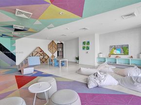 121 NE 34th St 1814, Miami FL 33137