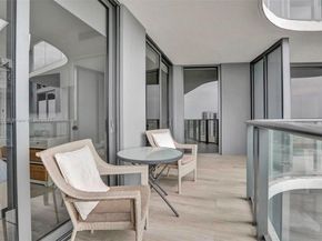 121 NE 34th St 1814, Miami FL 33137
