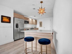 121 NE 34th St 1814, Miami FL 33137