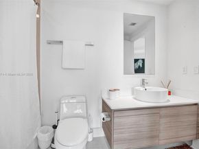 121 NE 34th St 1814, Miami FL 33137