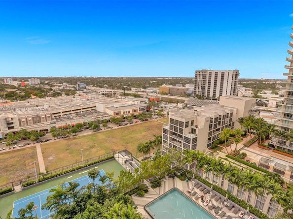121 NE 34th St 1814, Miami FL 33137