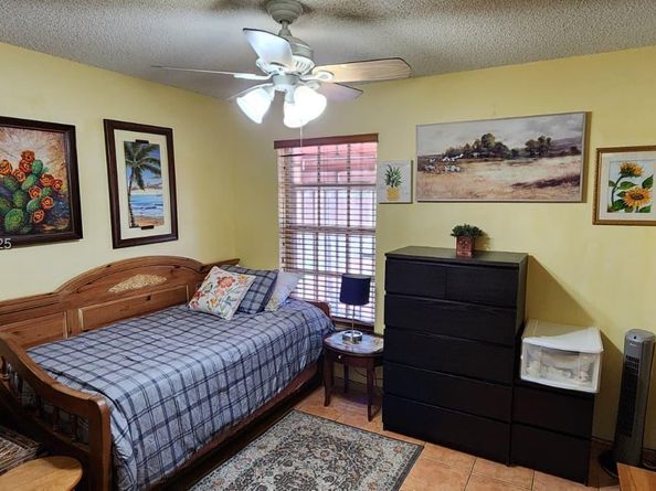 18959 NW 63rd Ct Cir, Hialeah FL 33015