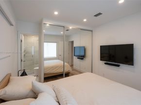 2354 Alton Rd, Miami Beach FL 33140