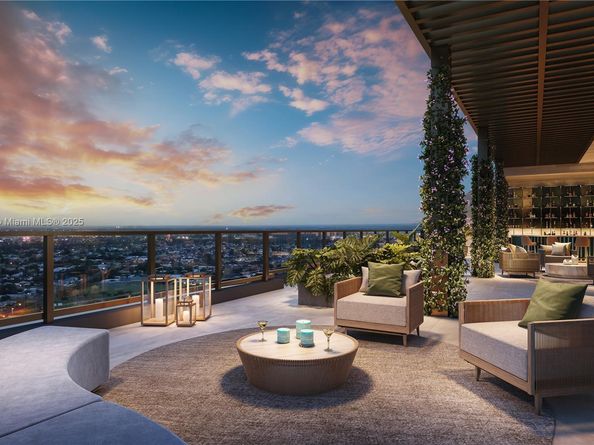1817 Taylor 1806, Hollywood FL 33020