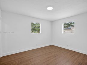 7721 NW 35th St, Davie FL 33024