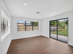 7721 NW 35th St, Davie FL 33024