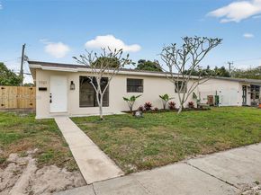7721 NW 35th St, Davie FL 33024