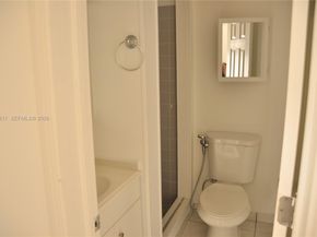 1301 W 61st Pl, Hialeah FL 33012