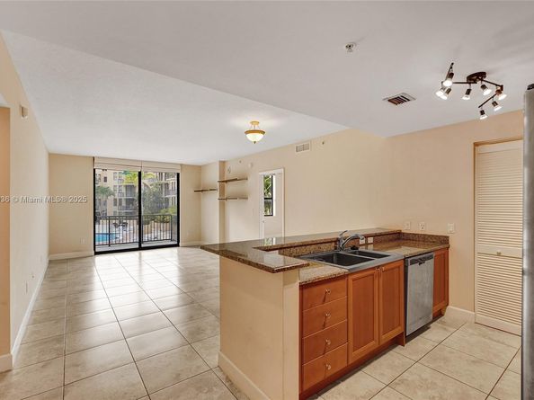 55 Merrick Way 619, Coral Gables FL 33134