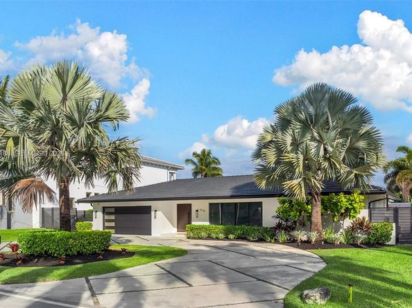 519 Layne Blvd, Hallandale Beach FL 33009