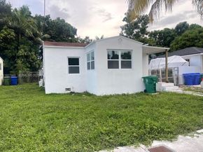 560 NW 53rd St, Miami FL 33127