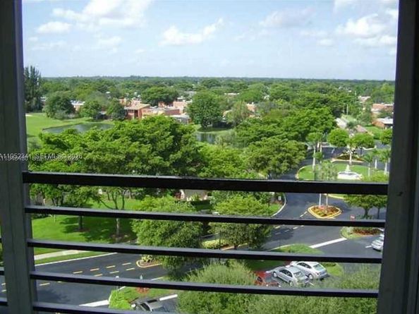 1300 Saint Charles Pl PH15, Pembroke Pines FL 33026