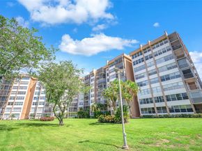 1300 Saint Charles Pl PH15, Pembroke Pines FL 33026